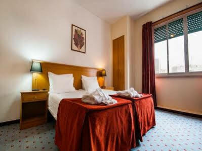 Gasthof Residencial Do Areeiro 2*